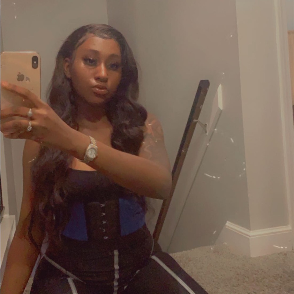 Meet your Posher, Trinity